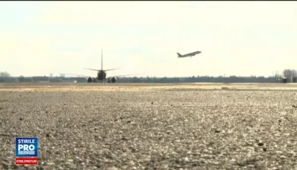 Incident aviatic pe Aeroportul International din Cluj. Un avion Wizz Air a fost lovit pe pista de un utilaj