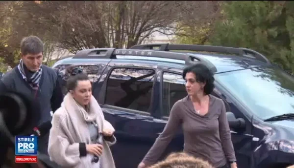 Sefa Autoritatii Electorale Permanente, acuzata de DNA ca a primit spagi uriase pentru contracte IT. Reactia sotului ei