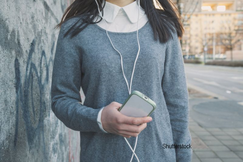 O eleva a ales sa isi vanda virginitatea, dupa ce a aflat ca fratele ei are cancer. De ce suma are nevoie adolescenta. FOTO
