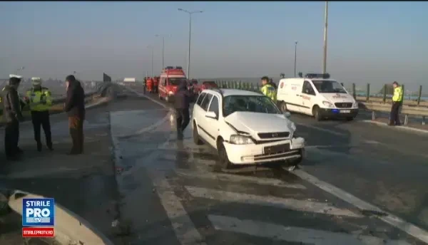 Accidente in lant pe A2, din cauza poleiului. Ce au vazut soferii pe autostrada dupa ce zeci de masini s-au ciocnit