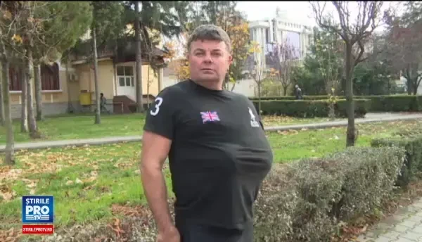 Batut de un interlop pentru ca nu i-a terminat renovarea casei. M-a tras din masina, mi-a dat un pumn, apoi cu bocancii