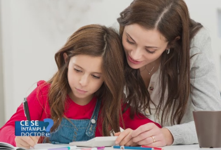 "Ce nota ai luat astazi?", intrebarea care il determina pe copil sa se inchida in el. Cum trebuie incurajati cei mici