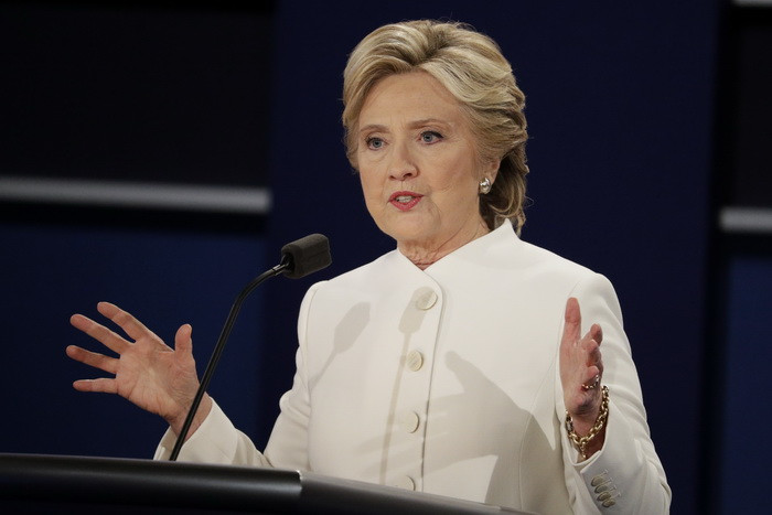 Hillary Clinton: Europa trebuie să reducă imigrația pentru a-i opri pe populiști