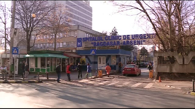 Femeia care a cazut de la etajul 15 al unui bloc din capitala este avocata si se afla in coma. Iubitul sau era in apartament