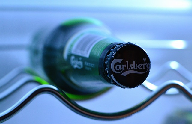 (P) Carlsberg recreeaza prima bere lager originala, cu drojdie pura din 1883, pastrata in pivnitele fabricii din Copenhaga
