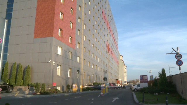 Incident misterios in Bucuresti. O avocata de 44 de ani a cazut de la etajul al 15-lea al unui complex rezidential