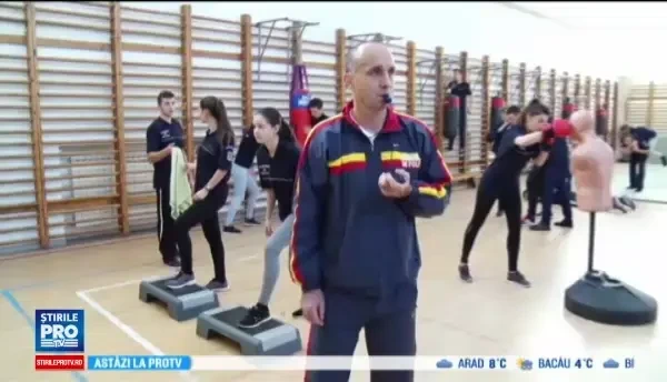 Mannequin Challenge a ajuns si la MAI. Ipostazele in care au fost surprinsi studentii de la Academia de Politie. VIDEO