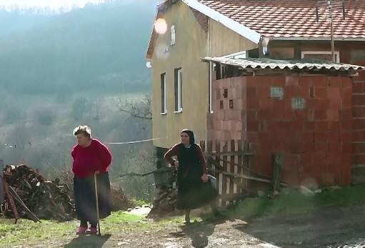 Cum si-au aratat locuitorii unui satuc uitat de lume din muntii Serbiei admiratia pentru Vladimir Putin