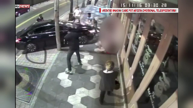 A intrat cu masina in mai multe persoane care se luasera la bataie in fata barului. Imagini socante filmate in Florida