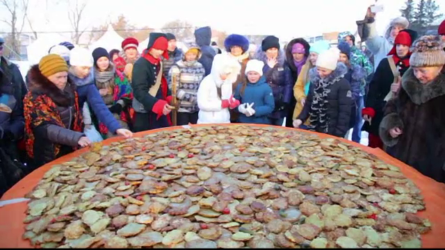 Clatita din cartofi cu diametrul de peste doi metri. Nou record stabilit de Rusia
