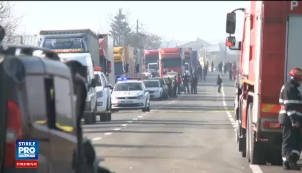 Accident grav pe DN2 in Sindrilita: trei persoane au murit si 14 au ajuns la spital. Care ar fi fost cauza tragediei