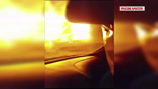 Incendiu violent intr-o localitate din Bistrita-Nasaud. Flacarile au cuprins un garaj in care se afla un autoturism