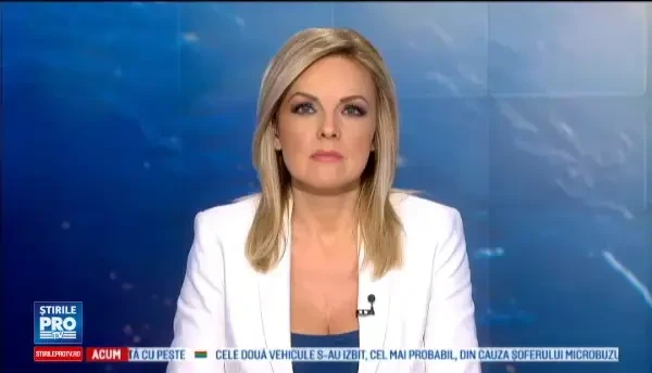 Trei oameni au murit, dupa ce o duba si un microbuz s-au ciocnit. Unul dintre soferi ar fi adormit la volan