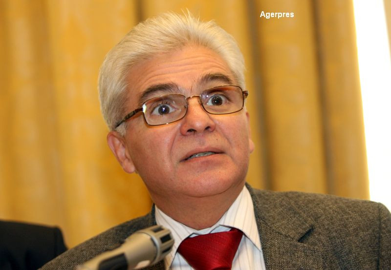 Afacerea de coruptie "Microsoft" a intrat in faza a doua. Silviu Hotaran, Alexandru Athanasiu si Claudiu Florica, la DNA