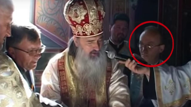 Preotul din Constanta care s-a sinucis, inmormantat cu zeci de fete bisericesti, dar fara slujba. Motivul gestului, un mister