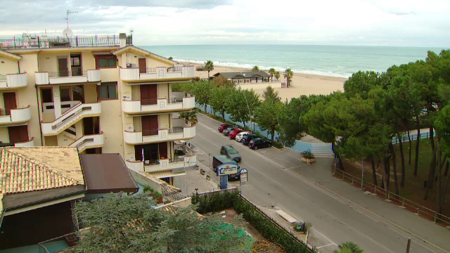 Un ajutor pe care "in Romania nu l-ar fi primit". Gestul autoritatilor italiene pentru sinistratii romani, dupa cutremur