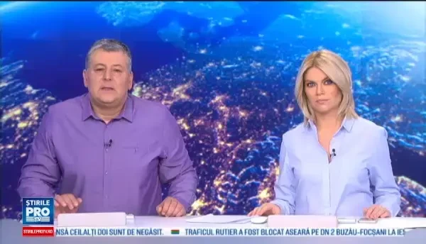 Accident cumplit in China: o biciclista a fost lovita in plin si tarata sub masina. Femeia, scoasa cu greu de sub roti