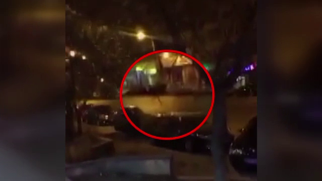 Doi barbati inarmati cu un baros au incercat sa sparga o casa de schimb valutar. Detaliul care le-a dat planul peste cap