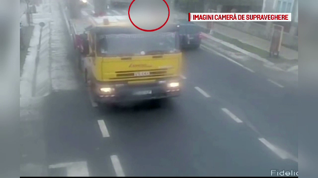 Dosar penal deschis pe numele soferului care a lovit o fetita pe" trecere", in Suceava. In ce stare se afla adolescenta