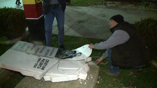 Monumentul din Piata Universitatii, in memoria revolutionarului lui Cristian Paturca, distrus. Politia a inceput o ancheta