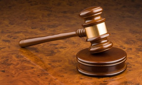 Un barbat condamnat in Danemarca pentru ca si-a violat fiica a fost achitat ulterior, pentru ca un jurat a adormit