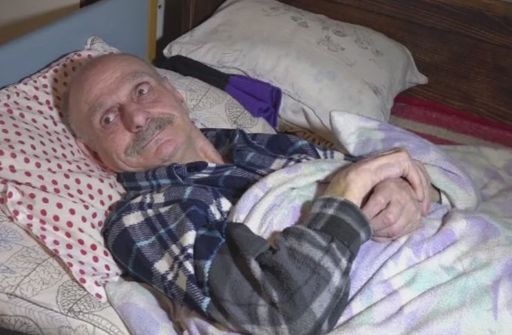 Barbat de 70 de ani, bolnav de scleroza multipla, ignorat in spital timp de 6 ore. De ce nu a mai putut pleca acasa
