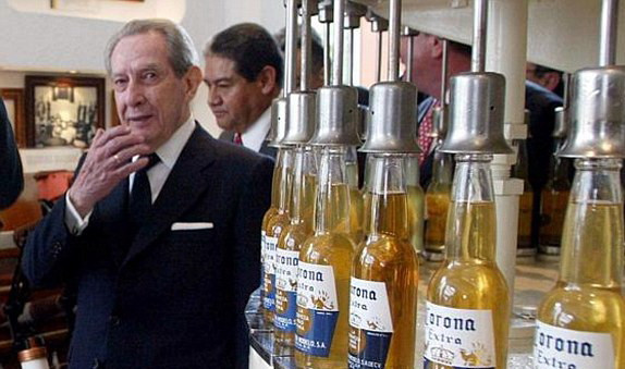 Unde au ajuns, de fapt, cei 200 mil. euro, lasati prin testament de fondatorul Corona. "A facut case, dar nu ne-a dat bani"