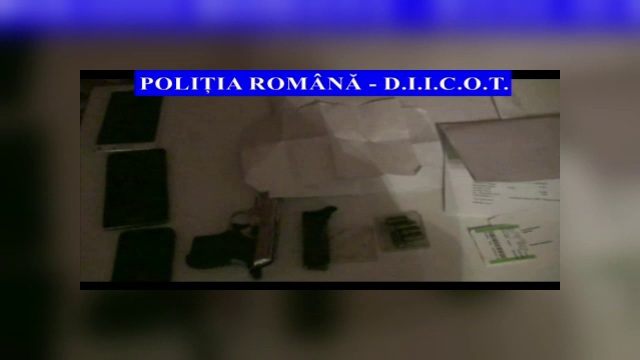 Sase suspecti de proxenetism, retinuti in Gaesti, dupa 7 perchezitii DIICOT. Politistii au confiscat 8 masini de lux