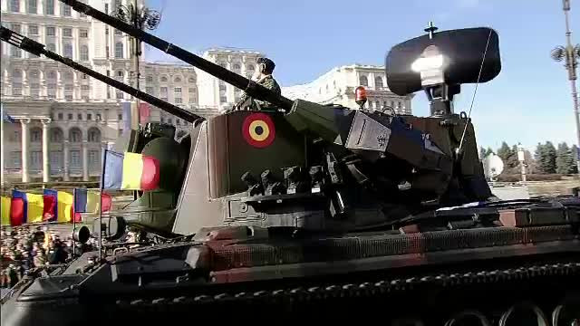 Repetitie generala pentru parada de 1 Decembrie. Pe cer isi vor face aparitia si primele 6 avioane F16 ale armatei