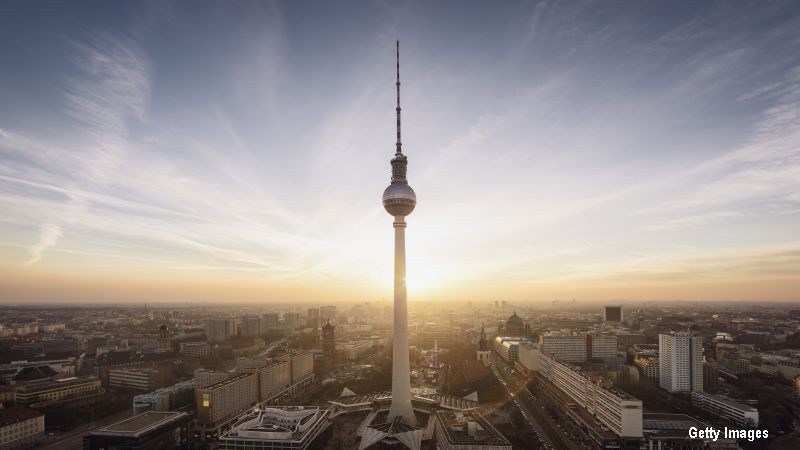 Berlinul de sarbatori, un oras rece care stie sa te primeasca cu caldura. Singurul loc "in care barbatii au voie sa planga"