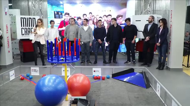 Peste 800 de elevi s-au inscris sa construiasca roboti la First Tech Challenge. Misiunea castigatorilor