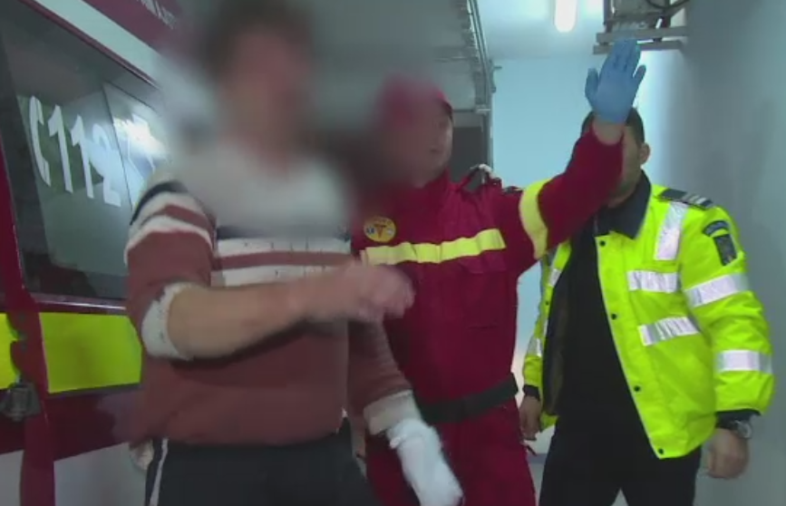 Baut si infuriat de gelozie, patronul unui bar din Pitesti si-a batut sotia si si-a devastat localul. "I s-a smuls parul"