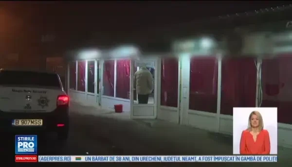 Baut si infuriat de gelozie, patronul unui bar din Pitesti si-a batut sotia si si-a devastat localul.