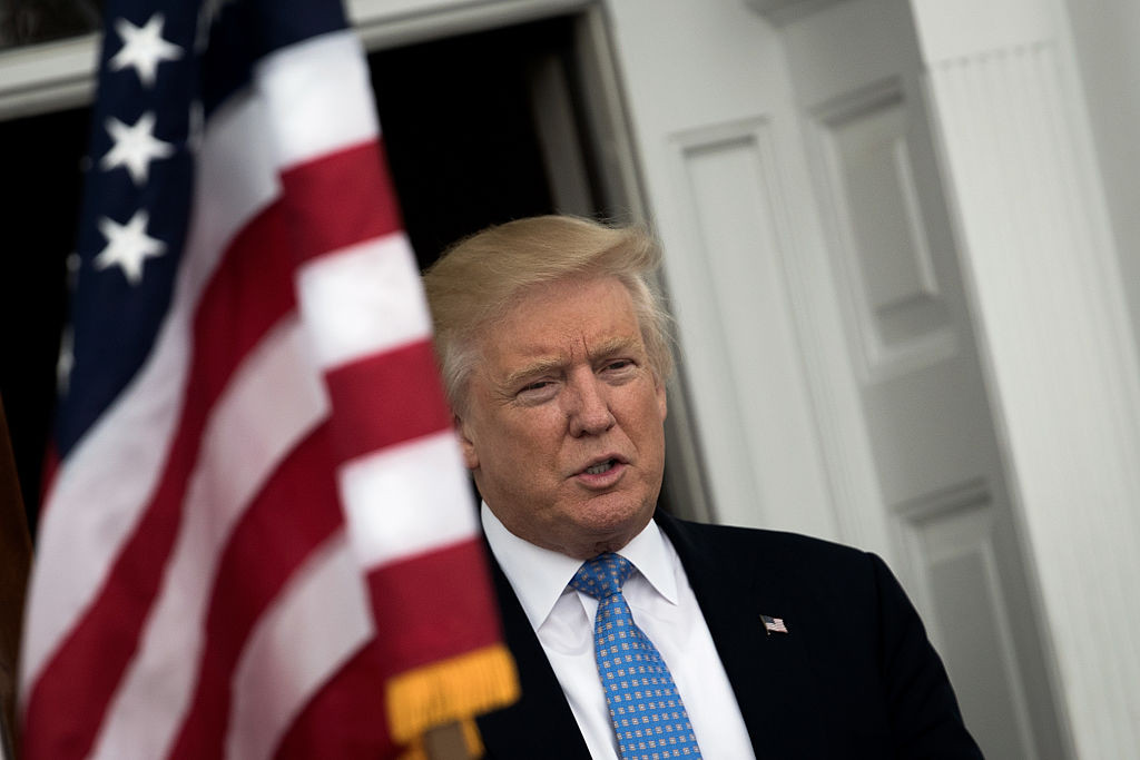 Aliatii lui Trump fac demersuri pentru a stopa renumararea voturilor la prezidentiale. "Este de neiertat si costisitor"