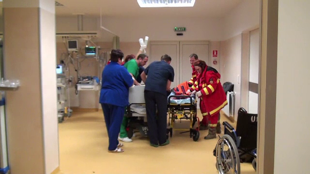 Barbat impuscat din greseala la o partida de vanatoare, in Suceava. Arma unui coleg s-ar fi descarcat accidental in picior