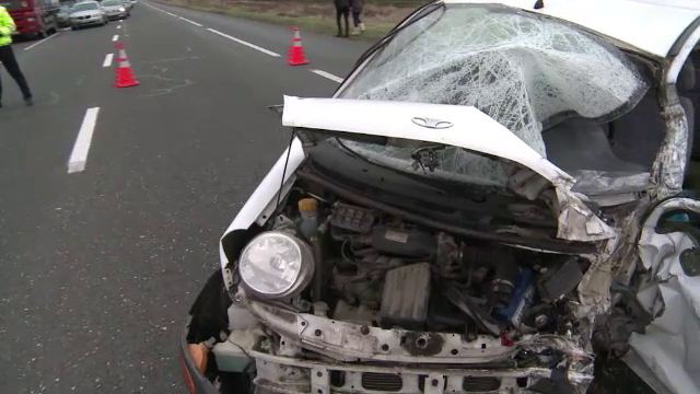 Accident grav pe DN2. Un om a murit si alti 4 au fost raniti dupa ce o masina a intrat pe contrasens