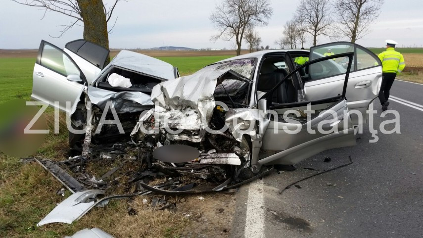 Grav accident in judetul Constanta. Patru morti, printre care si un copil de 5 ani, dupa ce doua masini s-au ciocnit