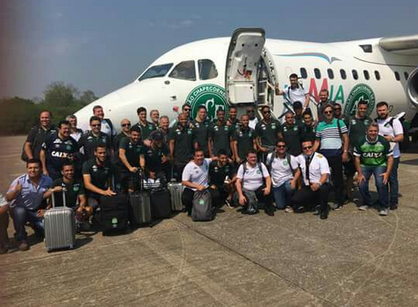 S-a nascut a doua oara chiar de ziua lui. Portarul echipei braziliene Chapecoense nu se afla in avionul prabusit pentru ca fusese invoit