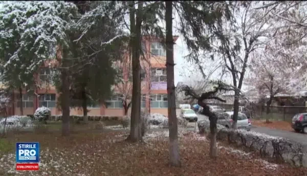 Mii de profesori din toata tara inca nu si-au primit salariile pe luna octombrie. Liderii de sindicat ameninta cu proteste