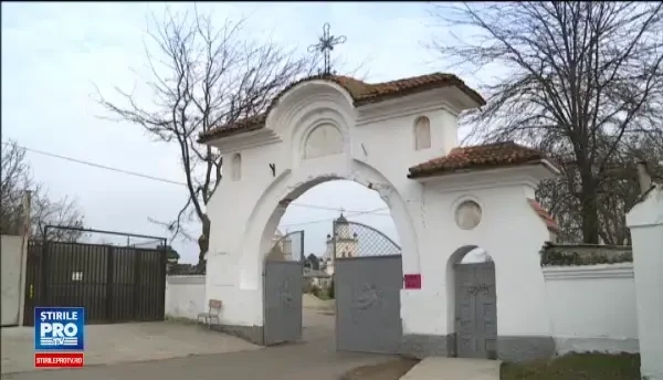 Furt la Manastirea Pasarea: staretul a reclamat ca i s-au luat 344.000 lei. De ce nu i-a depus la banca