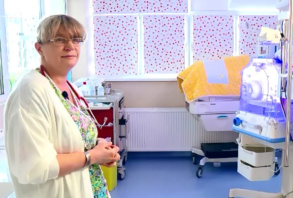 Povestea Liviei Ognean, medicul care a decis sa ramana in tara pentru a le da o sansa la viata bebelusilor nascuti prematur