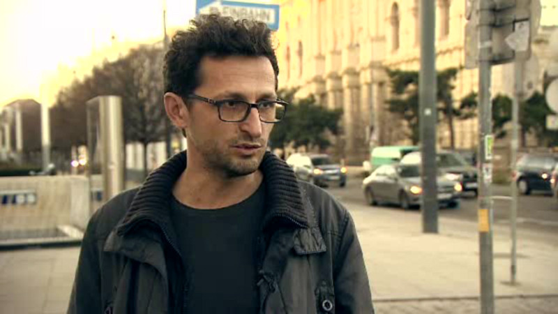 Romanul care a venit de la Viena pentru a aduce la Cluj car-sharing si pubele inteligente. "Cand calatorim, schimbam idei"