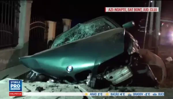 Adolescenta de 15 ani, lovita mortal de un TIR in Targu Jiu. In Cluj, patru persoane au intrat cu masina intr-un pod