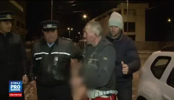 Un barbat a incercat sa se sinucida incendiind casa in care se aflau si cei 3 copii ai lui. A fost impuscat in picior