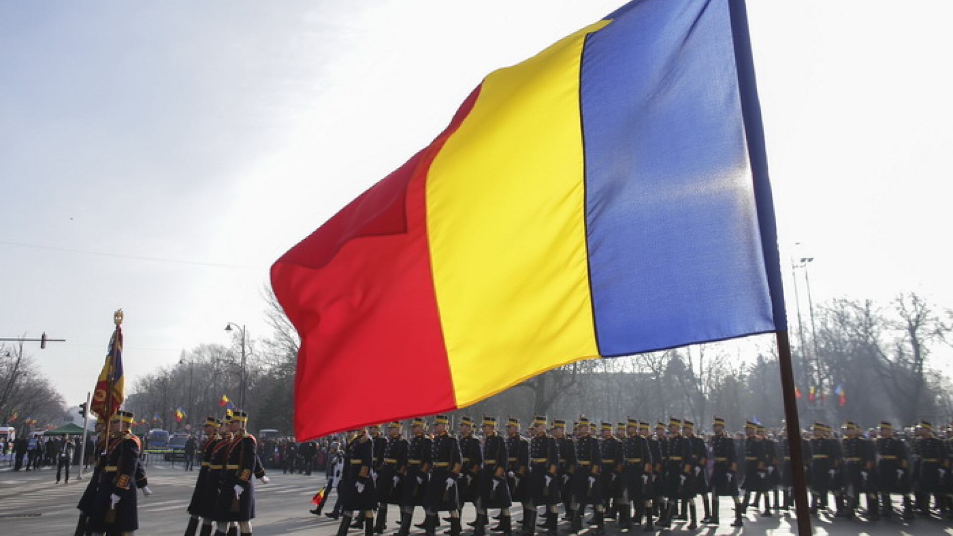 Parada de 1 decembrie 2017, VIDEO. 3.500 de militari români şi străini au defilat