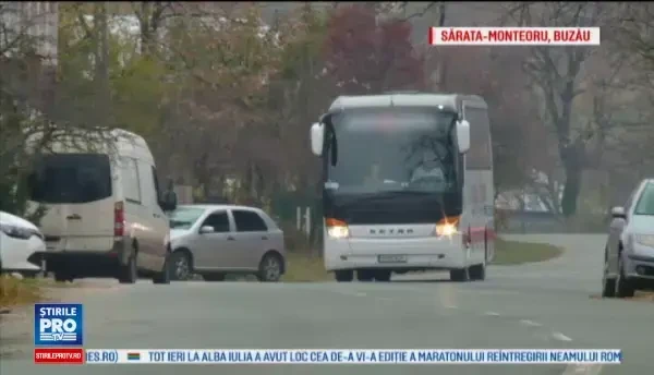 Voluntarii care salveaza monumentele abandonate ale Romaniei. Cred ca e frica putin de istoria noastra, sa nu o repetam