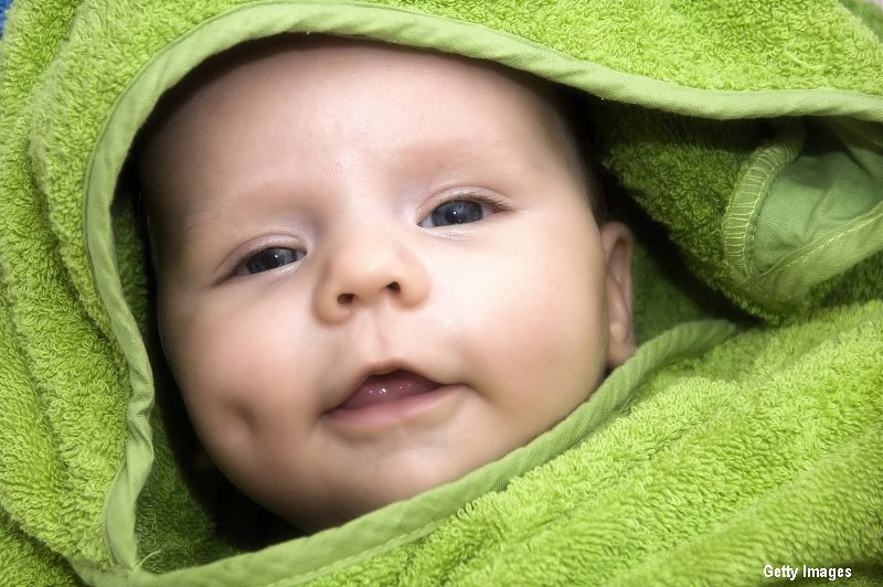 Cat a cheltuit o britanica pe proceduri estetice pentru a arata ca fiul ei. "Nu ai zice ca m-am operat"