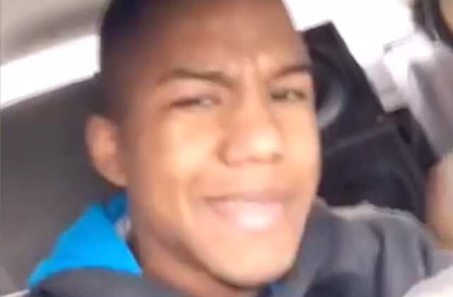 A facut accident in timp ce mergea cu 183 de km/h si se filma cu telefonul mobil. Starea in care se afla soferul. VIDEO