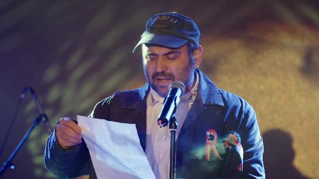 Peste 8.000.000 de oameni au ascultat poezia "Romanie, tara mea", scrisa de "Celentano". Reactia actorului Adrian Vancica