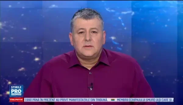 Bloc din Timisoara, invaluit de fum gros dupa ce mansarda din lemn a luat foc. Camera unui apartament a ars complet